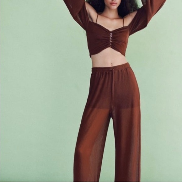 ZARA Brown Pleated Crop Top and Wide Leg Pants Set - Picture 2 of 4
